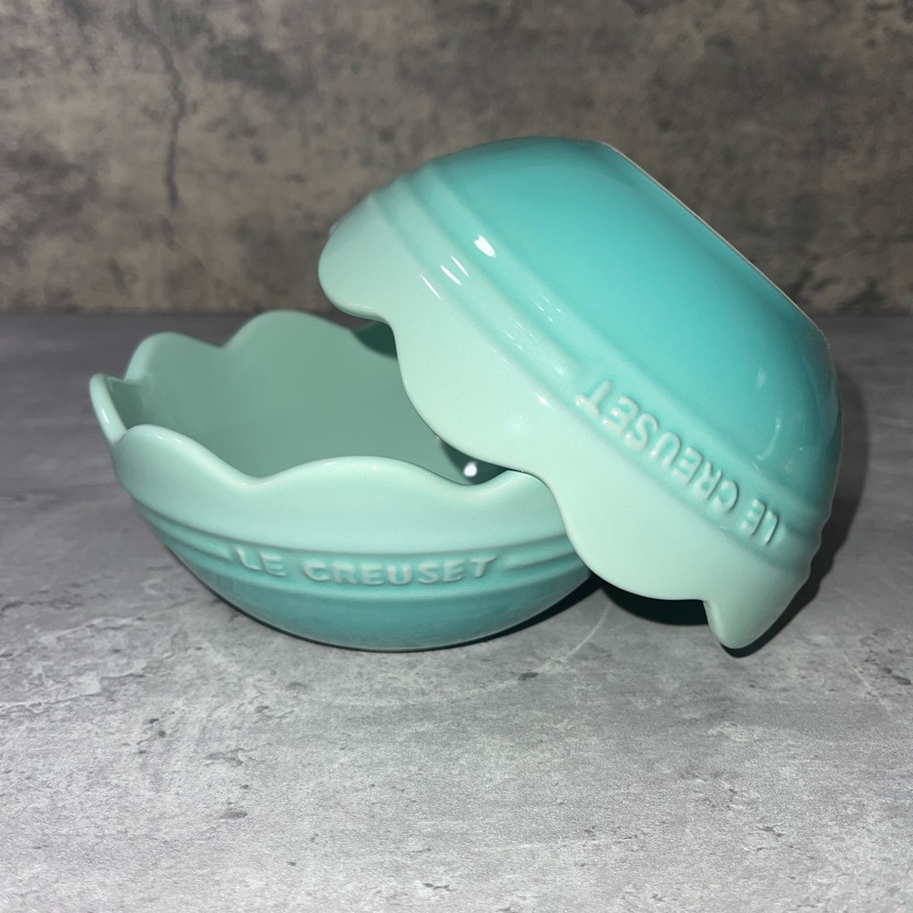 Le Creuset Frill Bowls Set of 2